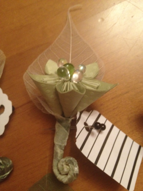 DIY paper flower boutonniere 2